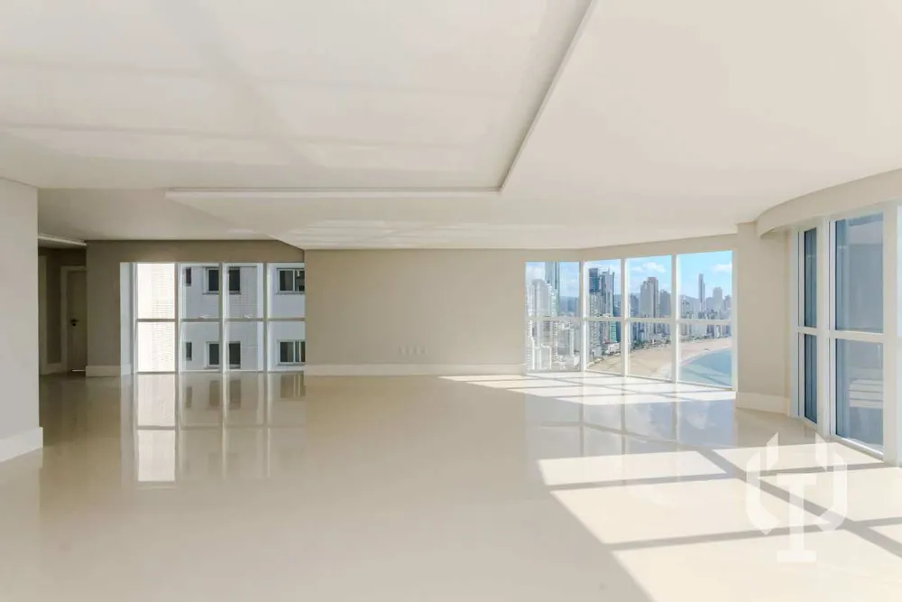 Apartamento, 4 quartos, 237 m² - Foto 1