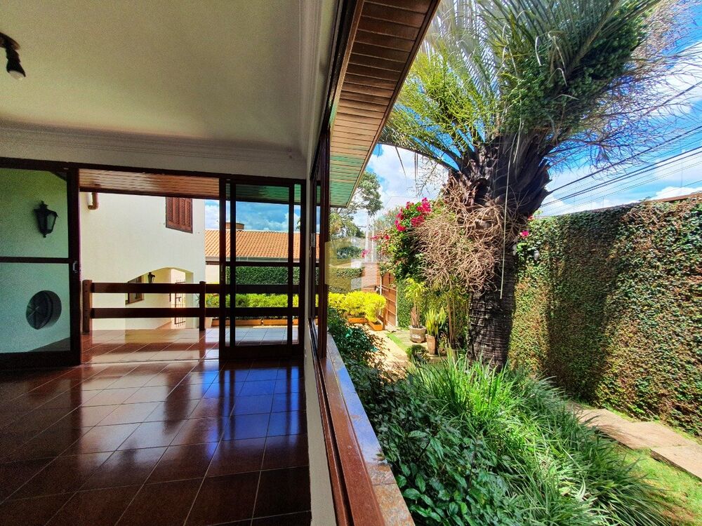 Casa, 6 quartos, 397 m² - Foto 1