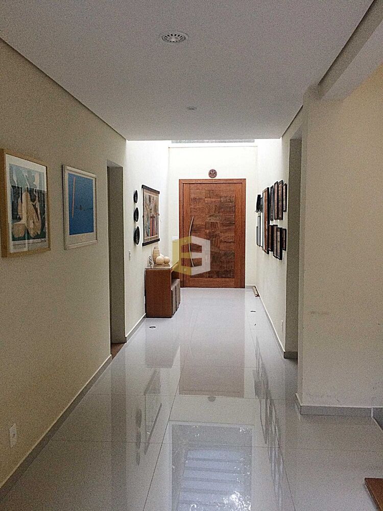 Casa de Condomínio à venda com 4 quartos, 340m² - Foto 2