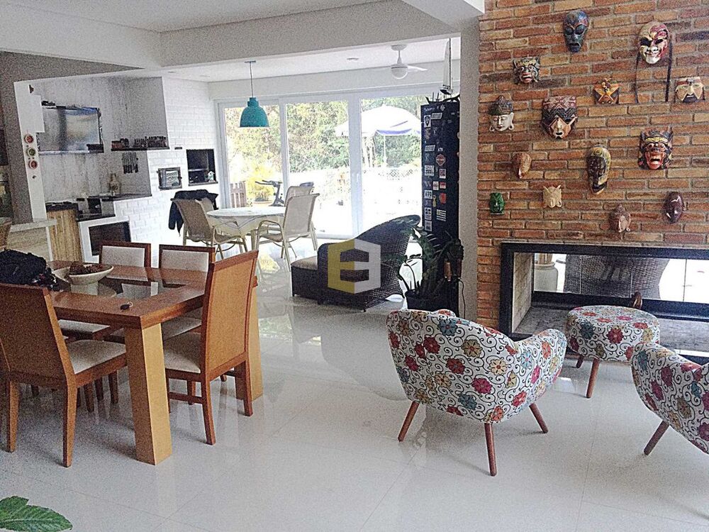 Casa de Condomínio à venda com 4 quartos, 340m² - Foto 4