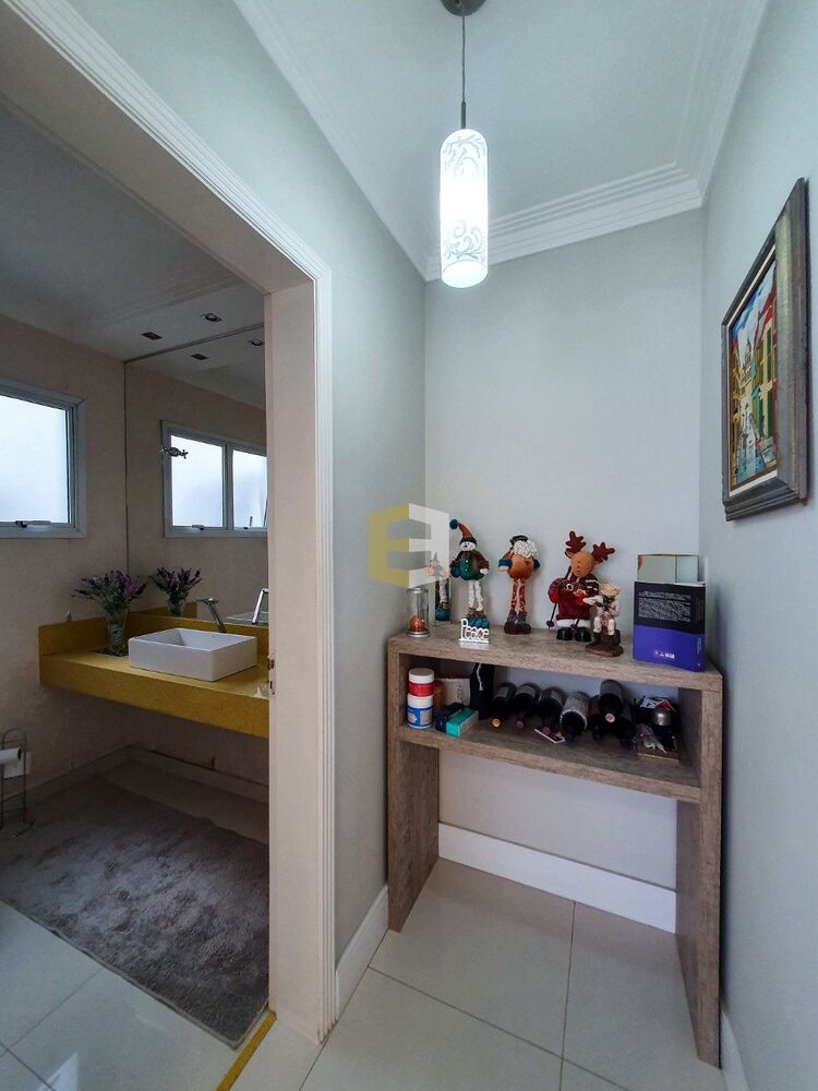 Casa, 3 quartos, 240 m² - Foto 1