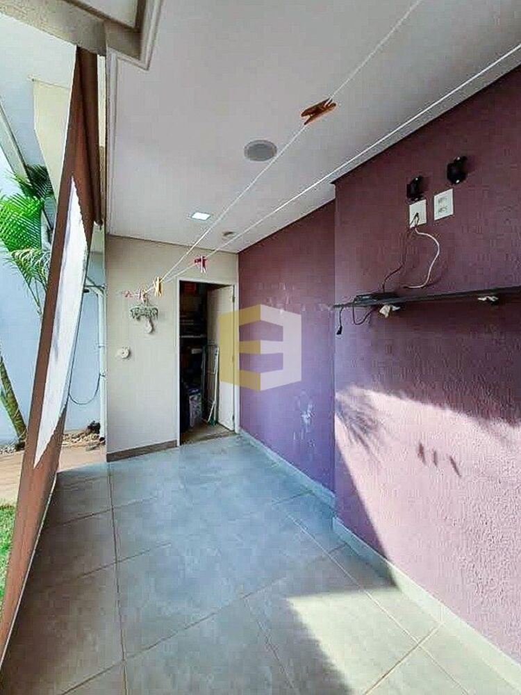 Casa, 3 quartos, 240 m² - Foto 3