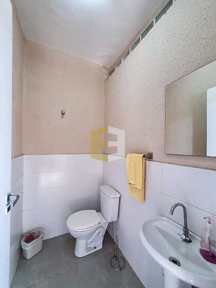 Casa, 3 quartos, 240 m² - Foto 2