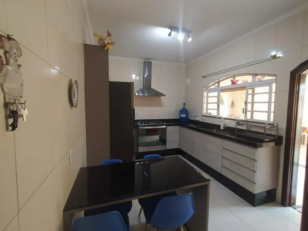 Casa, 3 quartos, 220 m² - Foto 9
