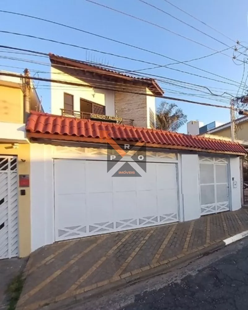 Casa à venda com 3 quartos, 354m² - Foto 1