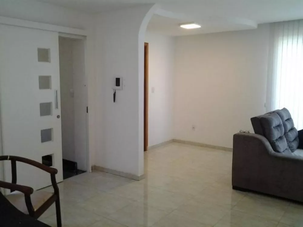 Casa à venda com 6 quartos, 200m² - Foto 6