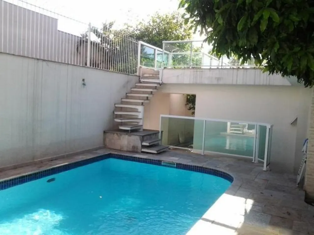 Casa, 6 quartos, 200 m² - Foto 2