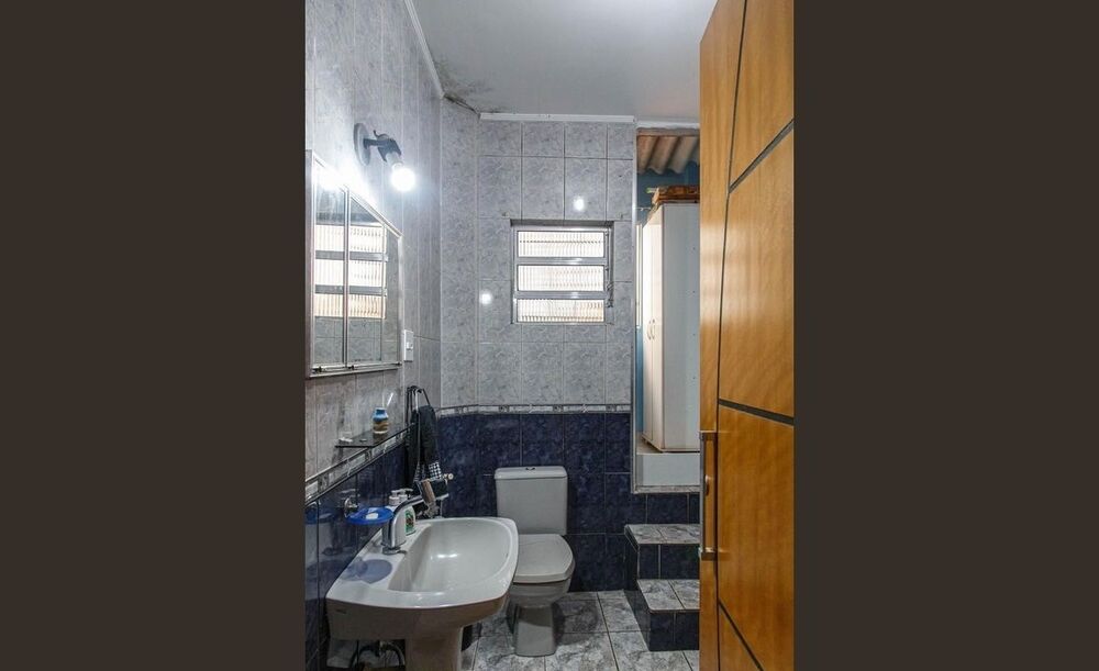 Casa à venda com 4 quartos, 300m² - Foto 2