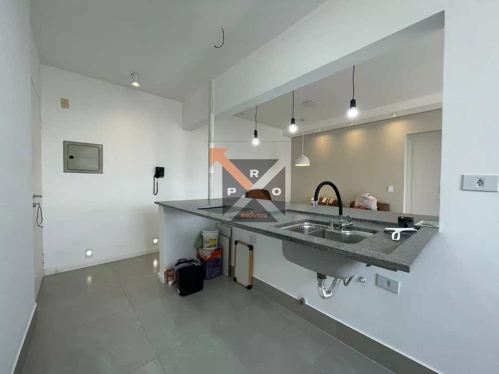 Apartamento à venda com 2 quartos, 64m² - Foto 4