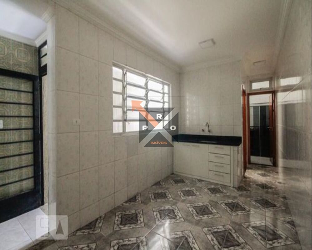 Casa para alugar com 3 quartos, 250m² - Foto 2