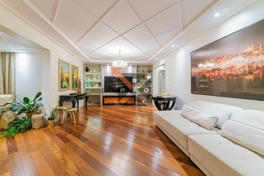 Apartamento, 3 quartos, 221 m² - Foto 1