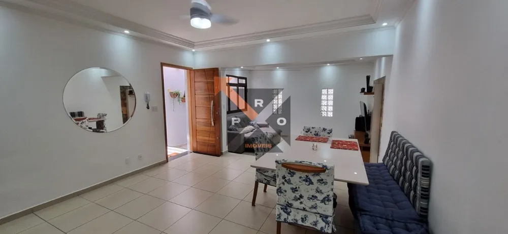 Casa, 3 quartos, 230 m² - Foto 2
