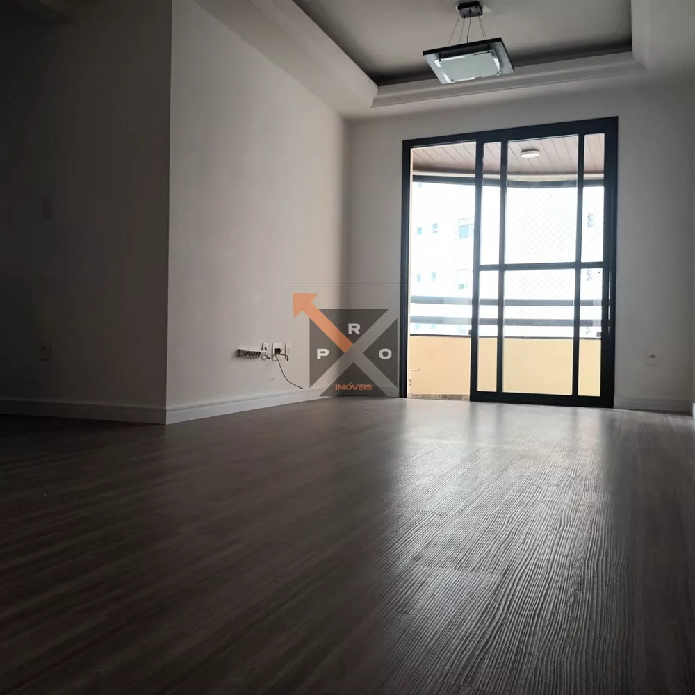 Apartamento à venda com 3 quartos, 86m² - Foto 1