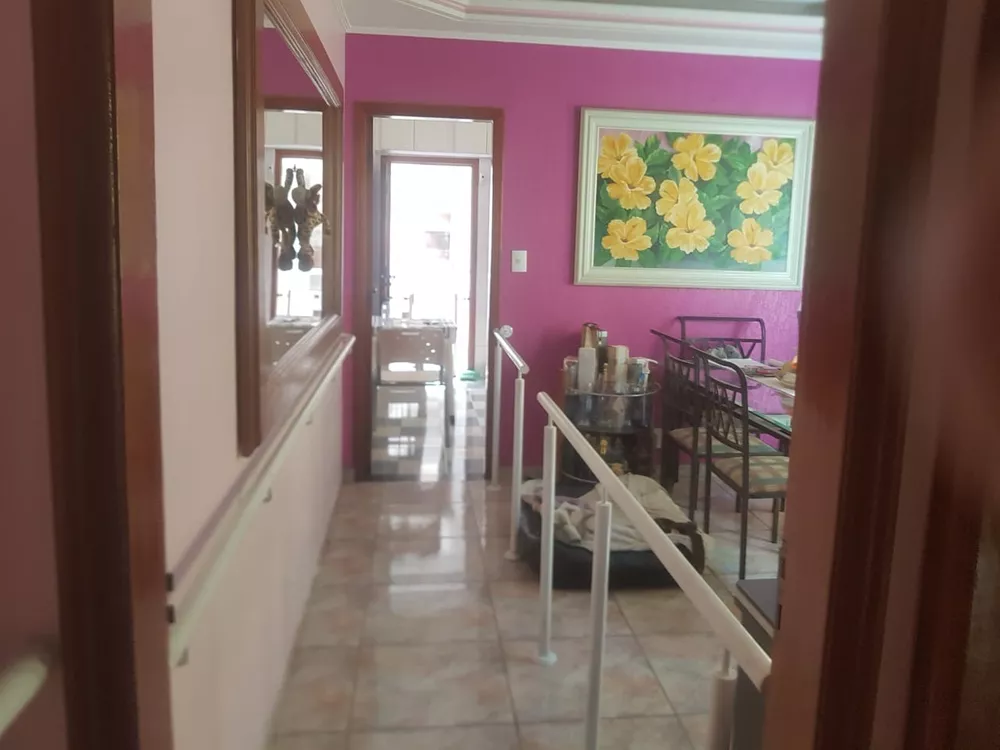 Casa, 4 quartos, 250 m² - Foto 1