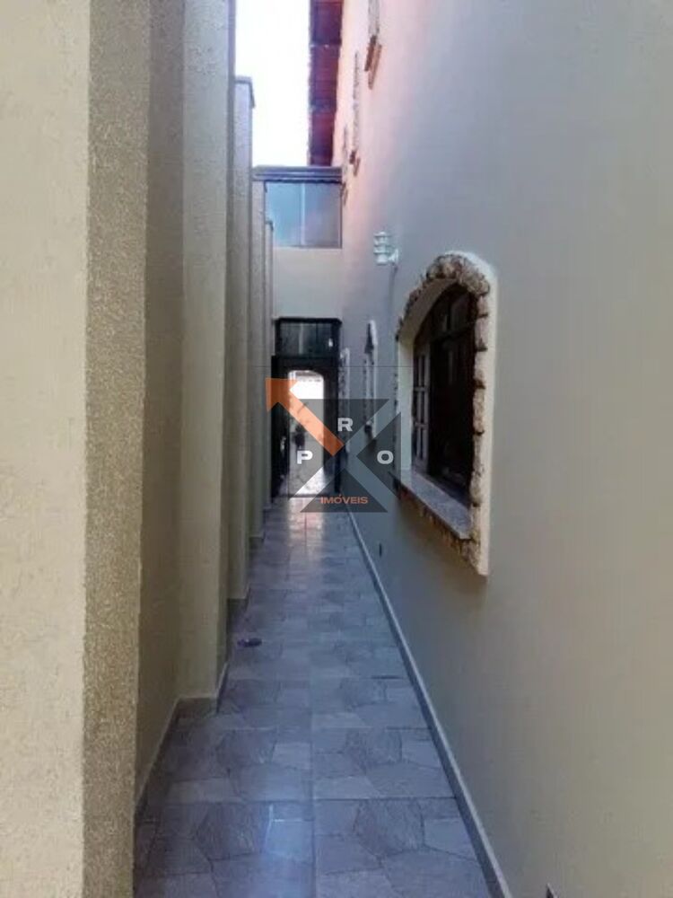 Casa, 3 quartos, 214 m² - Foto 1