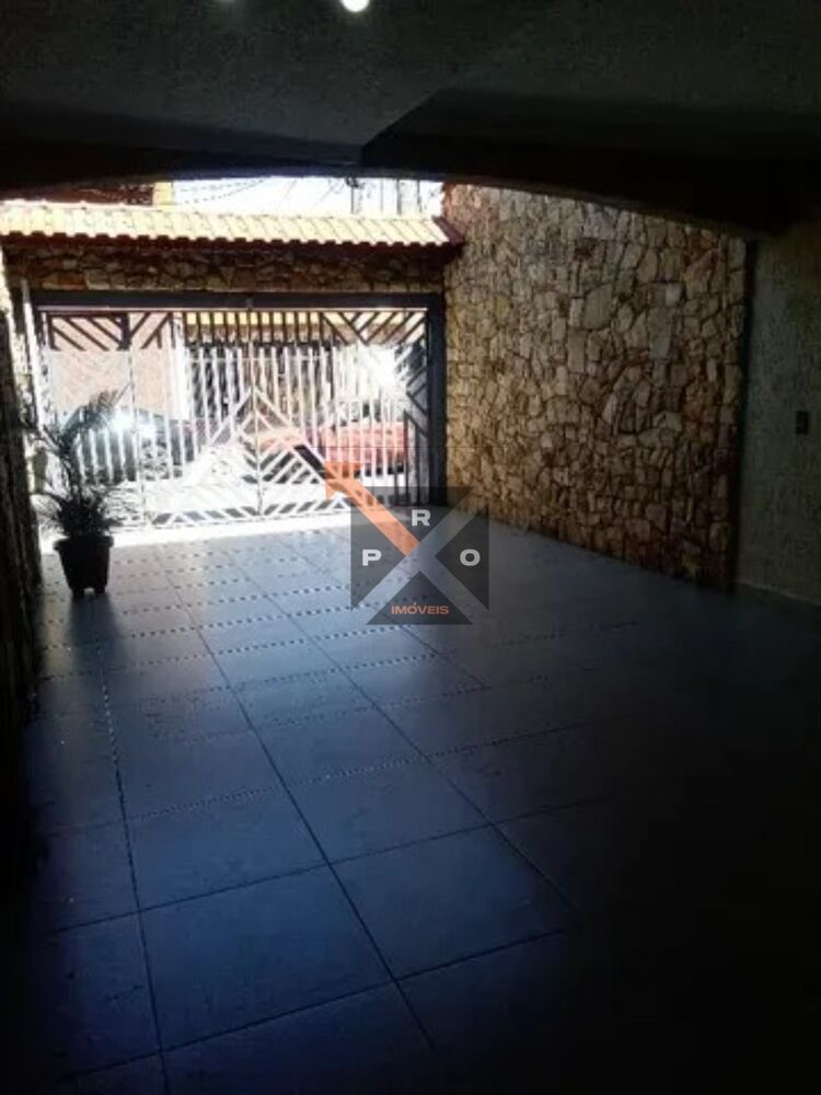 Casa, 3 quartos, 214 m² - Foto 2