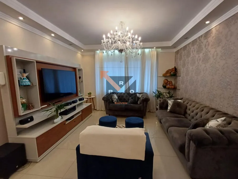 Casa, 3 quartos, 220 m² - Foto 1