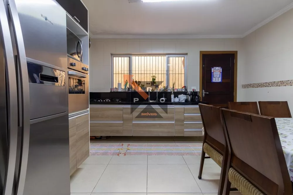 Casa à venda com 3 quartos, 140m² - Foto 4