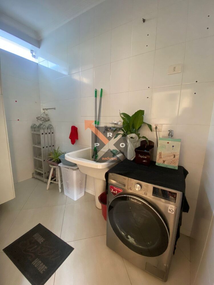 Casa à venda com 4 quartos, 220m² - Foto 3