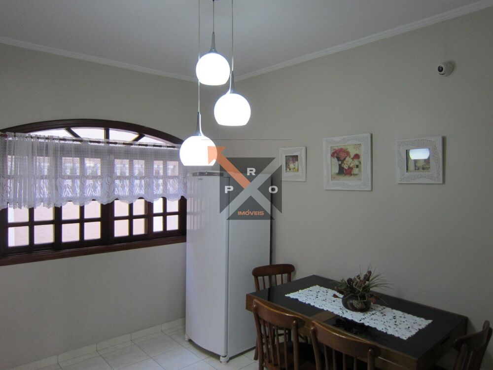 Casa, 3 quartos, 320 m² - Foto 1