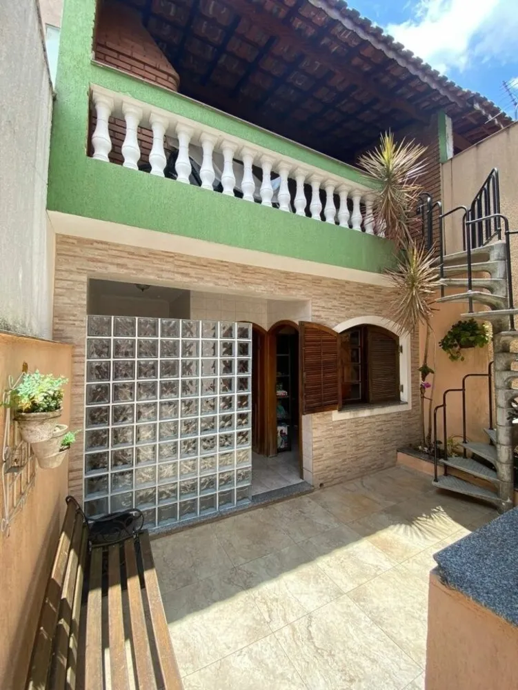 Casa, 3 quartos, 180 m² - Foto 1