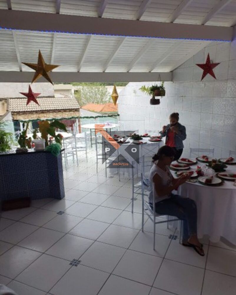 Casa, 3 quartos, 255 m² - Foto 1