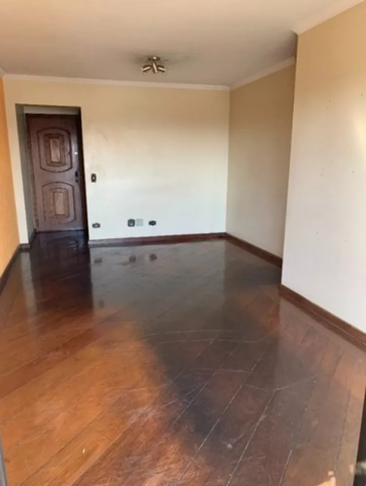 Apartamento à venda com 3 quartos, 75m² - Foto 2