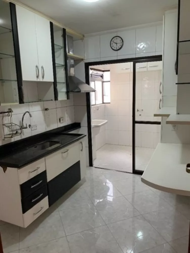 Apartamento à venda com 3 quartos, 75m² - Foto 3