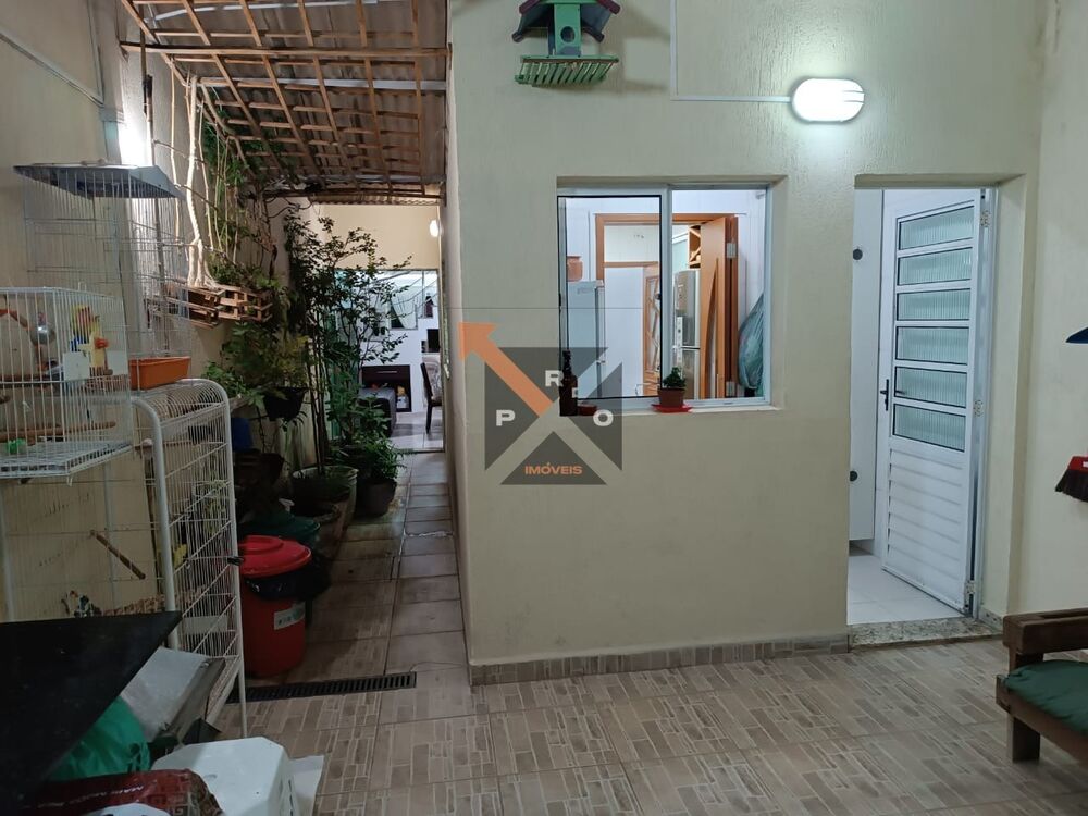 Casa à venda com 3 quartos, 190m² - Foto 4