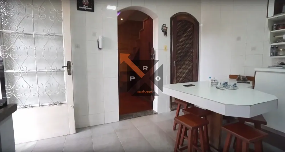 Casa, 4 quartos, 210 m² - Foto 13