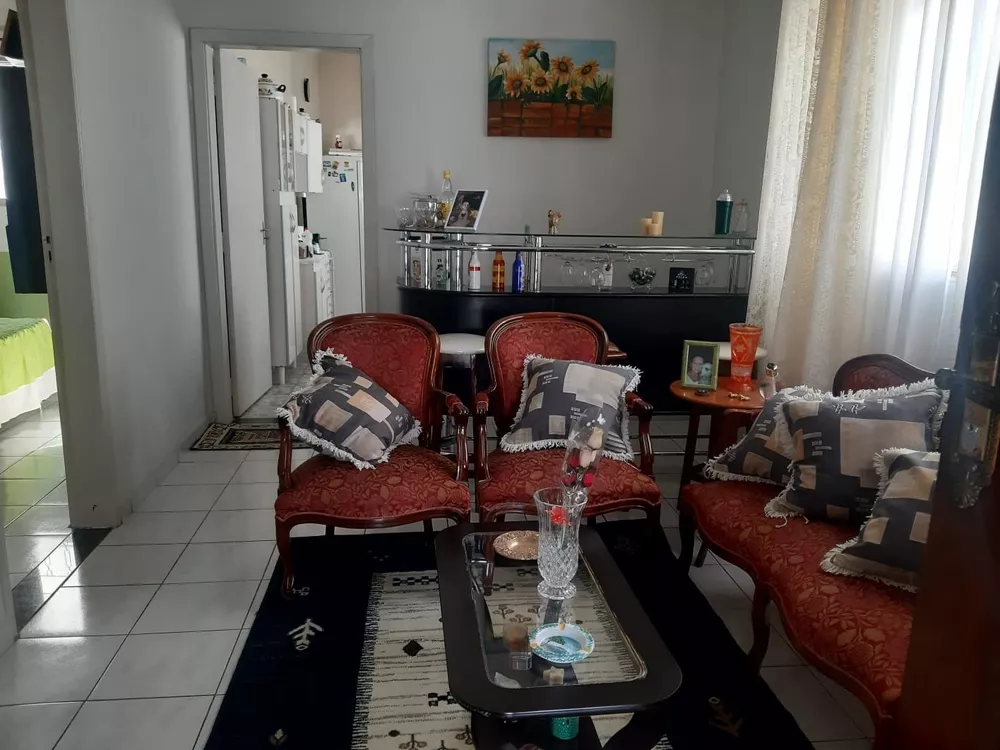 Casa à venda com 4 quartos, 150m² - Foto 2