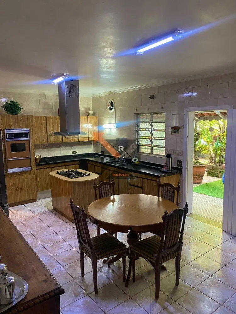 Casa, 3 quartos, 332 m² - Foto 9