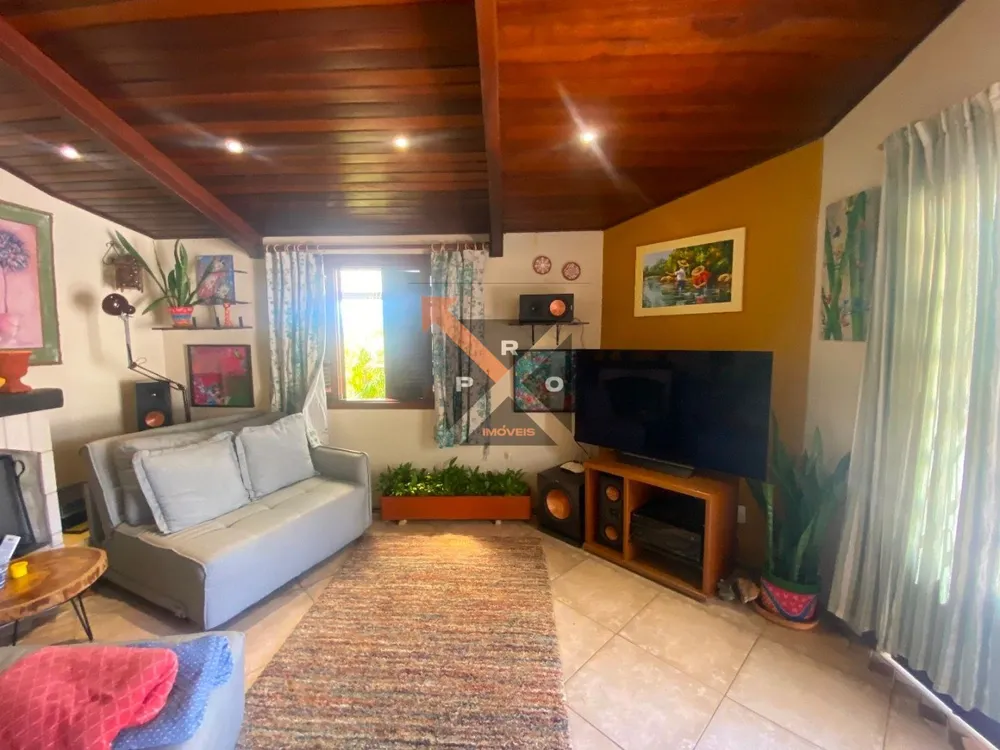 Cobertura, 3 quartos, 242 m² - Foto 1
