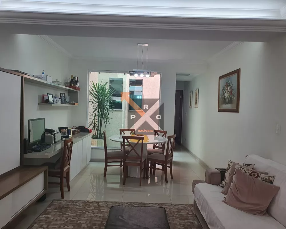 Casa à venda com 3 quartos, 191m² - Foto 2