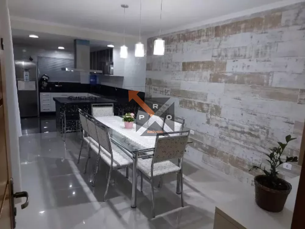 Casa, 3 quartos, 247 m² - Foto 2