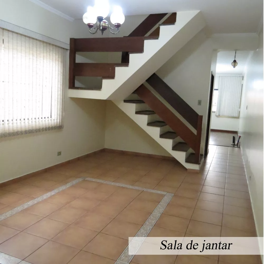 Casa à venda com 3 quartos, 248m² - Foto 4