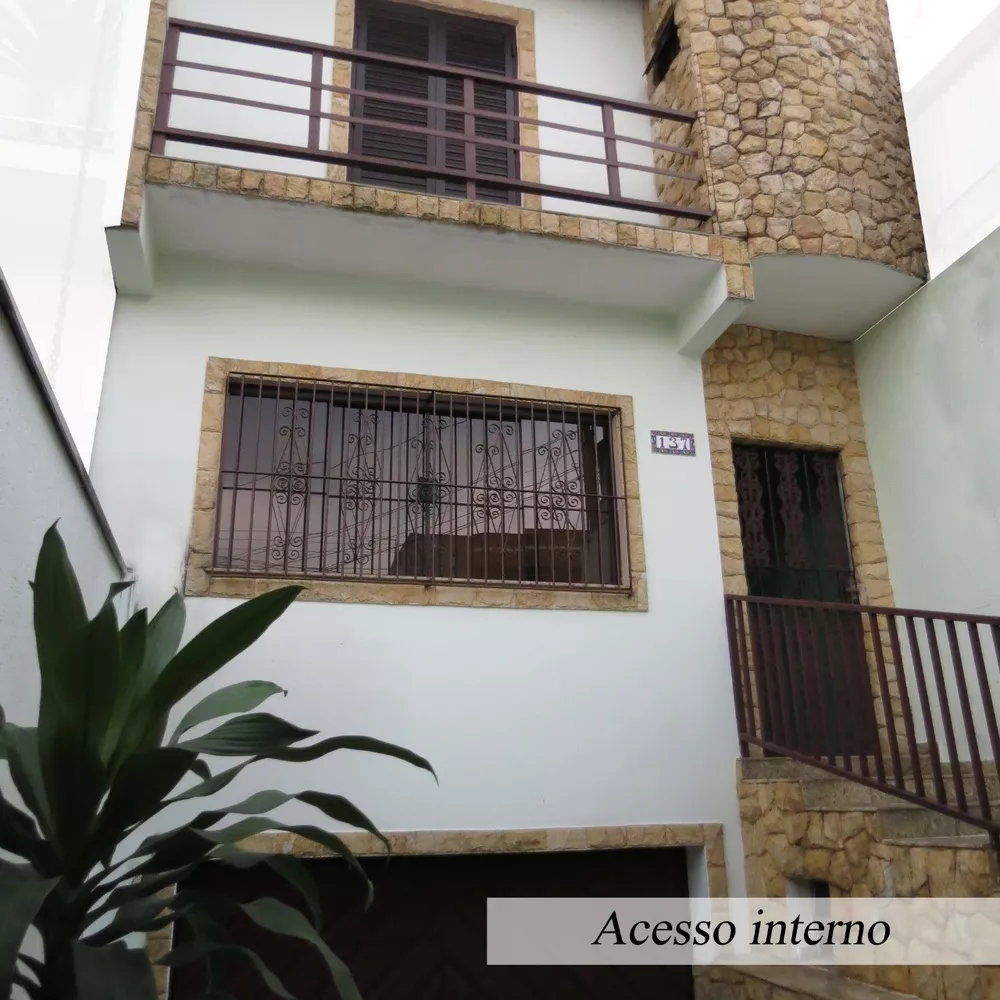 Casa à venda com 3 quartos, 248m² - Foto 1