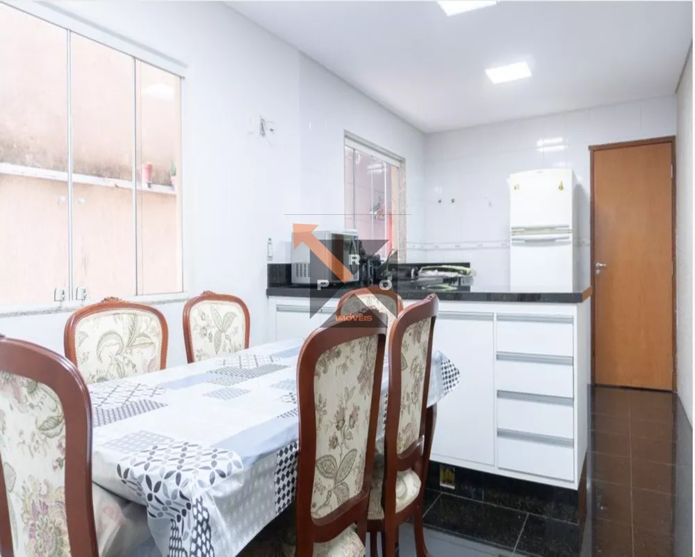 Casa à venda com 3 quartos, 200m² - Foto 4