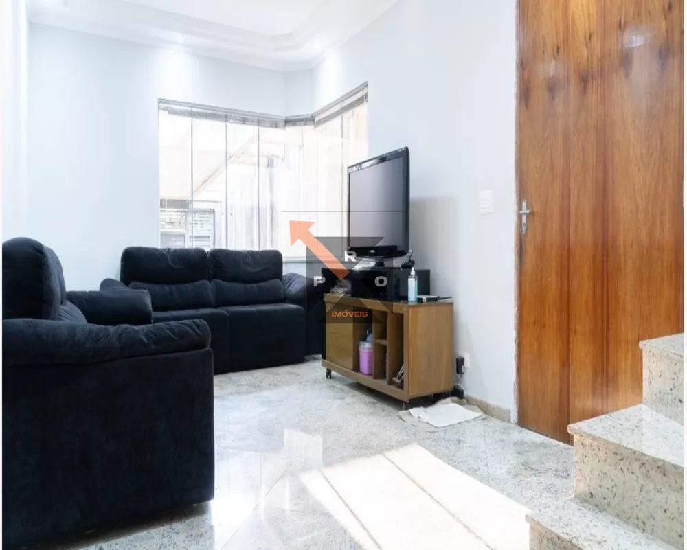 Casa à venda com 3 quartos, 200m² - Foto 1