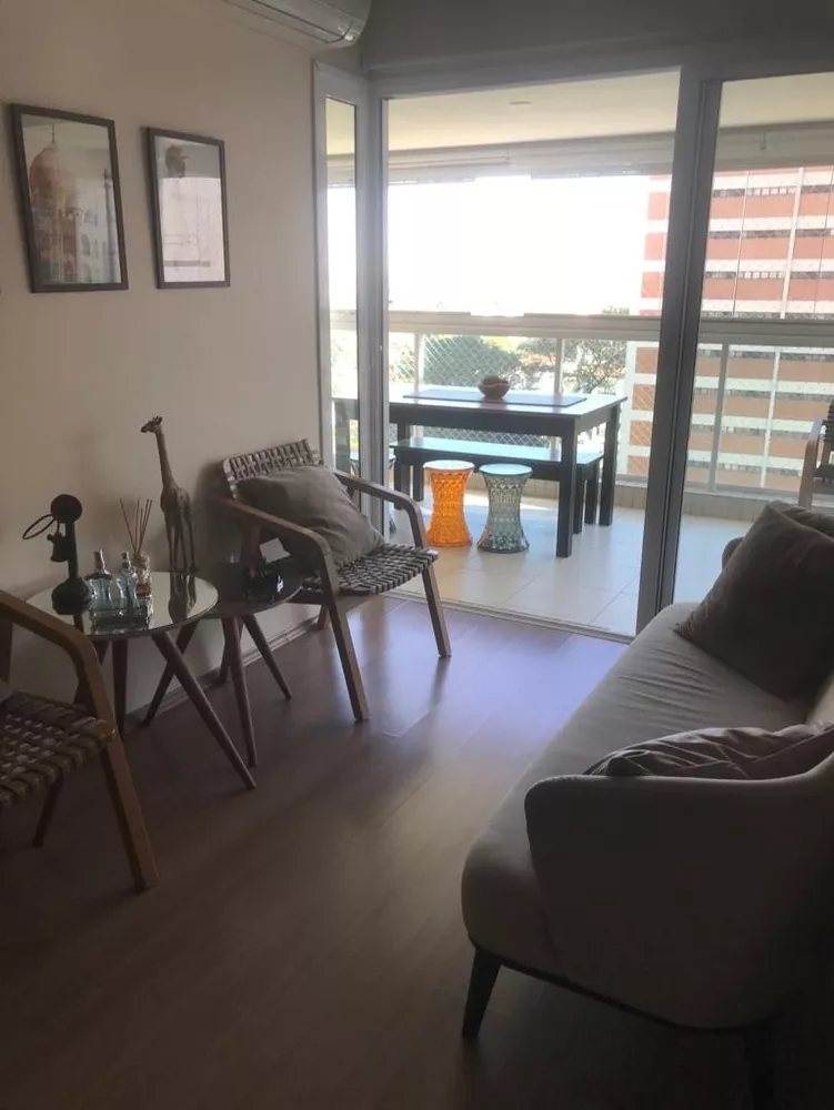 Apartamento à venda com 3 quartos, 144m² - Foto 1