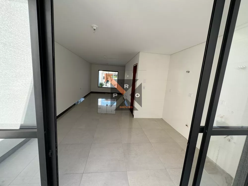 Casa à venda com 3 quartos, 120m² - Foto 4