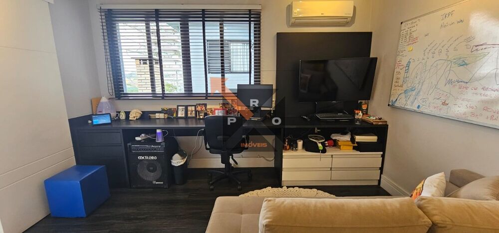 Casa, 3 quartos, 240 m² - Foto 1