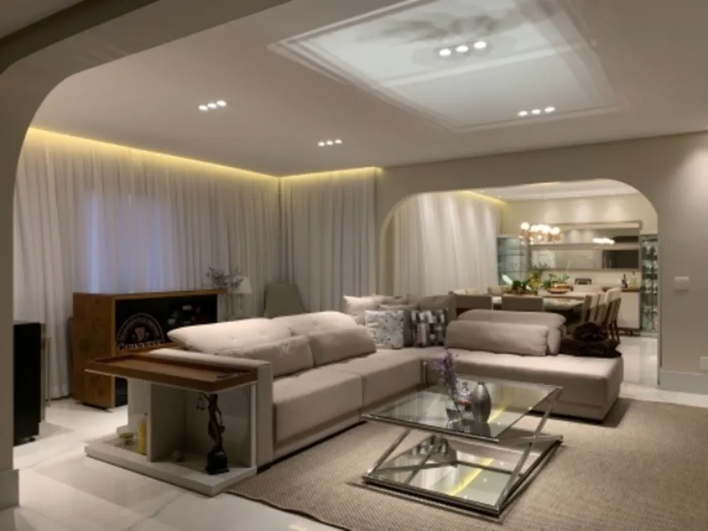 Apartamento, 3 quartos, 215 m² - Foto 1