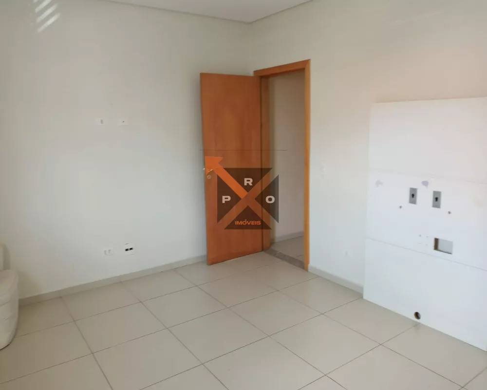 Casa à venda com 2 quartos, 140m² - Foto 2