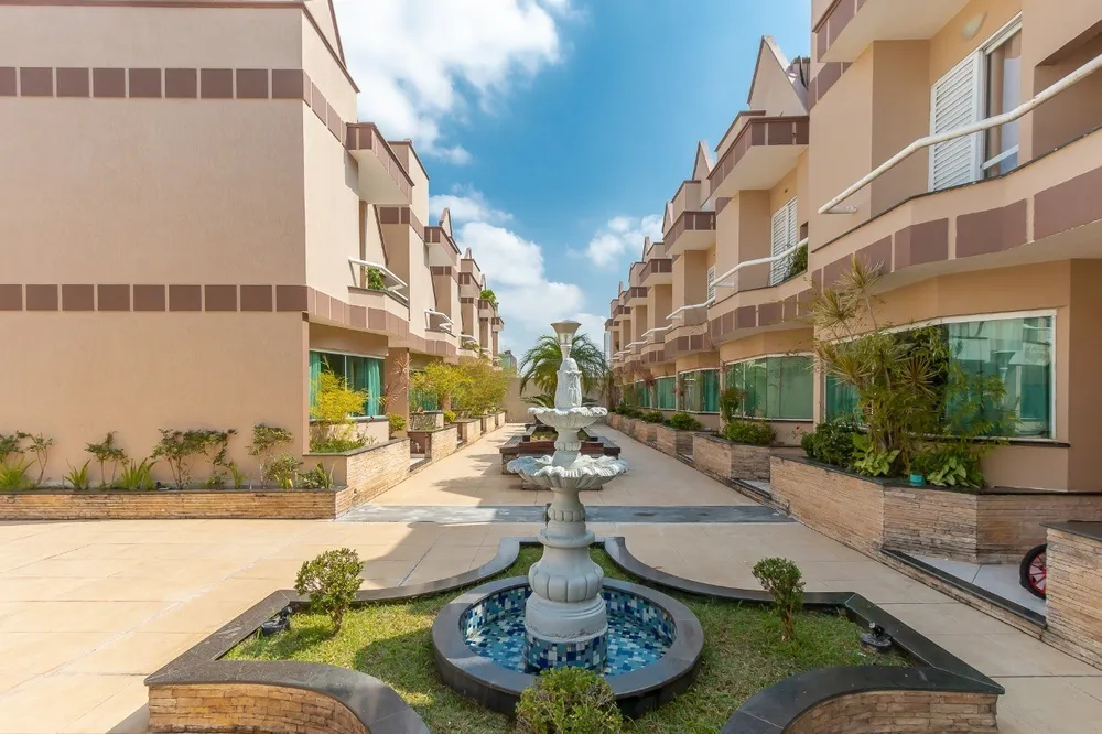 Casa, 3 quartos, 202 m² - Foto 1