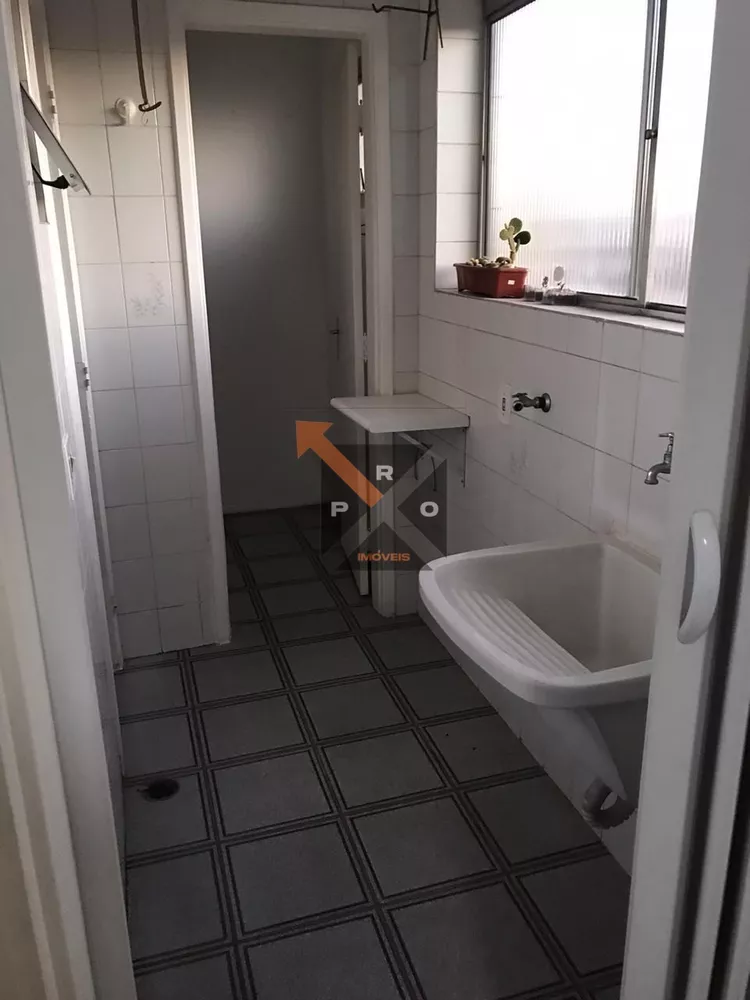 Apartamento à venda com 2 quartos, 62m² - Foto 4