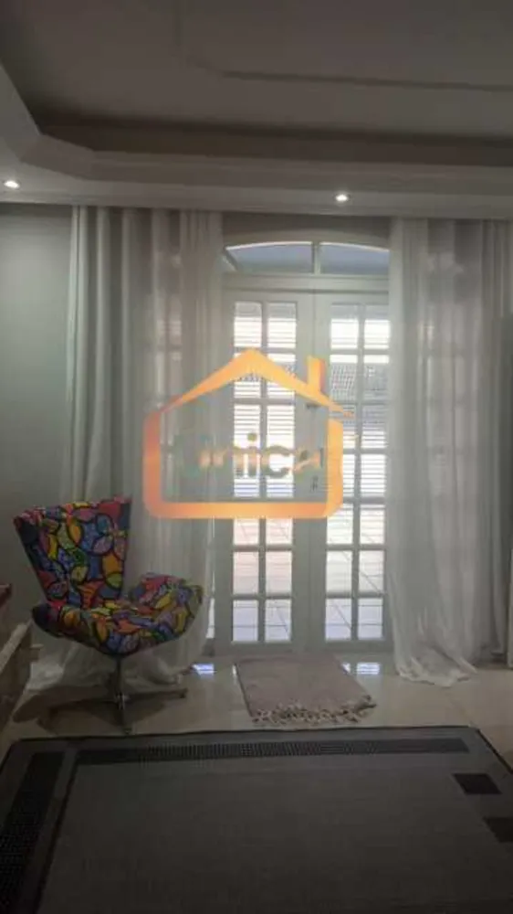 Casa, 3 quartos, 209 m² - Foto 9