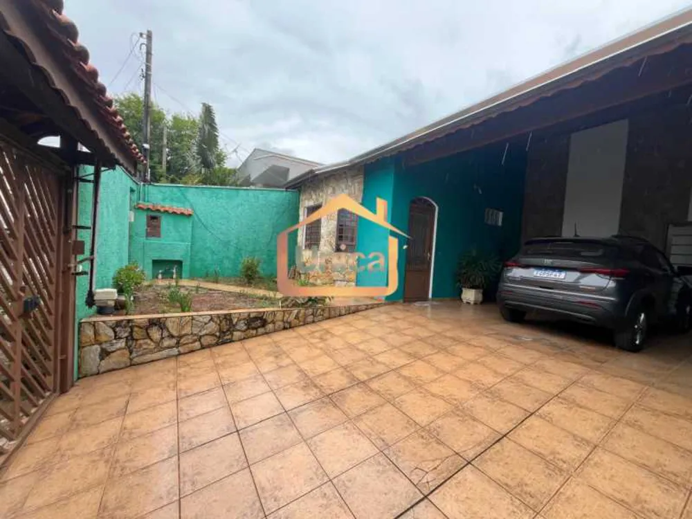 Casa, 4 quartos, 226 m² - Foto 1