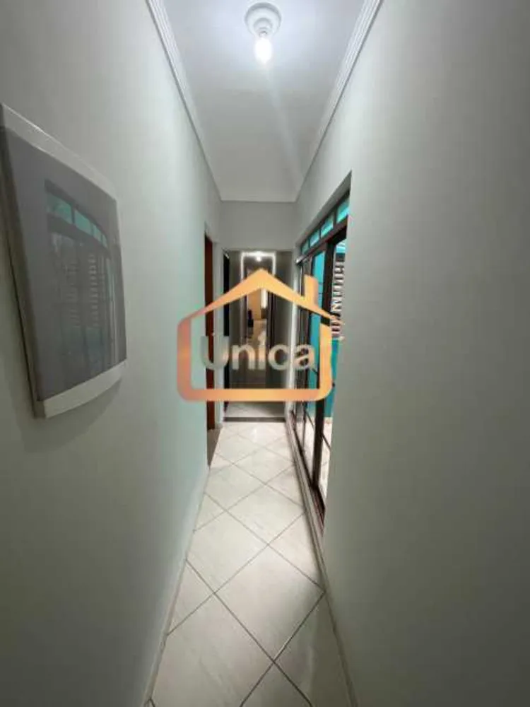 Casa, 4 quartos, 226 m² - Foto 2