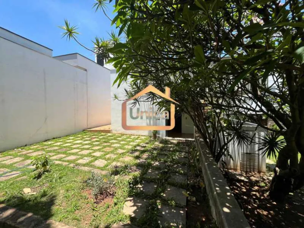 Casa, 3 quartos, 238 m² - Foto 1